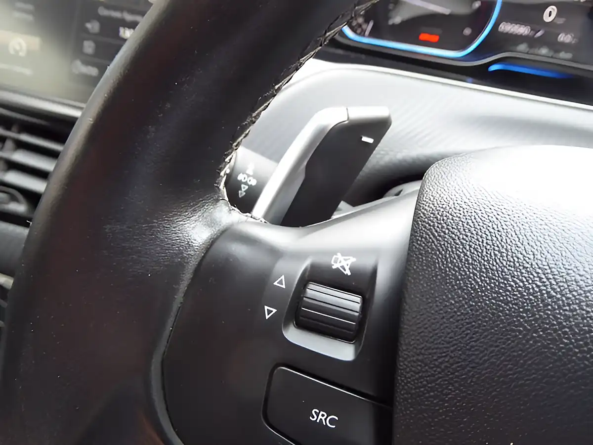 Used 2015 Peugeot 2008 Allure Grey - Interior and Exterior details 16