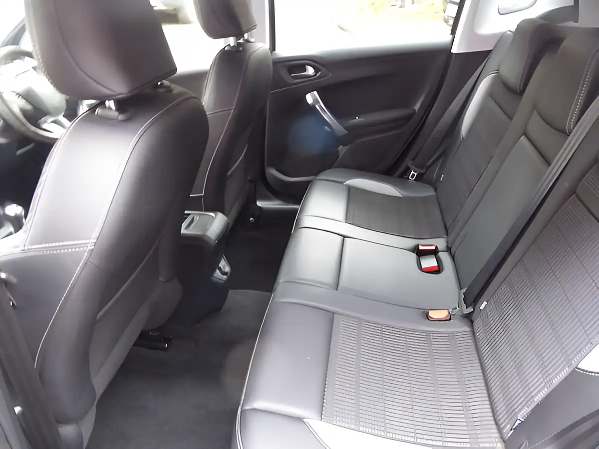 Used 2015 Peugeot 2008 Allure Grey - Interior and Exterior details 18