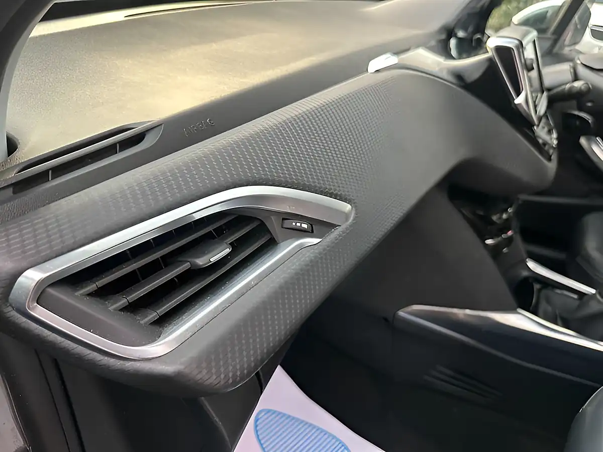 Used 2015 Peugeot 2008 Allure Grey - Interior and Exterior details 20