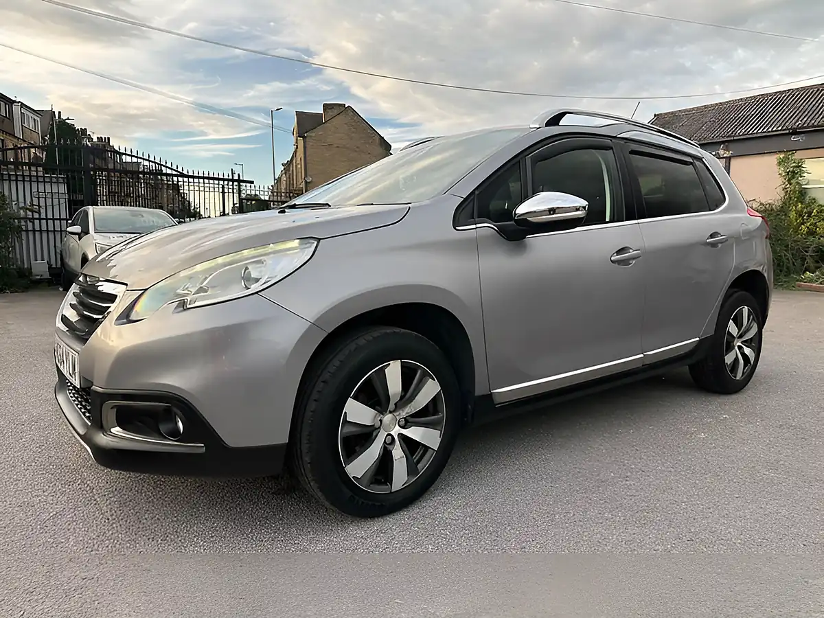 Used 2015 Peugeot 2008 Allure Grey - Interior and Exterior details 5