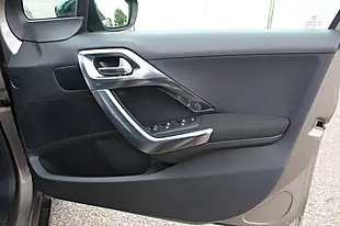 Used 2015 Peugeot 2008 Allure Grey - Interior and Exterior details 15