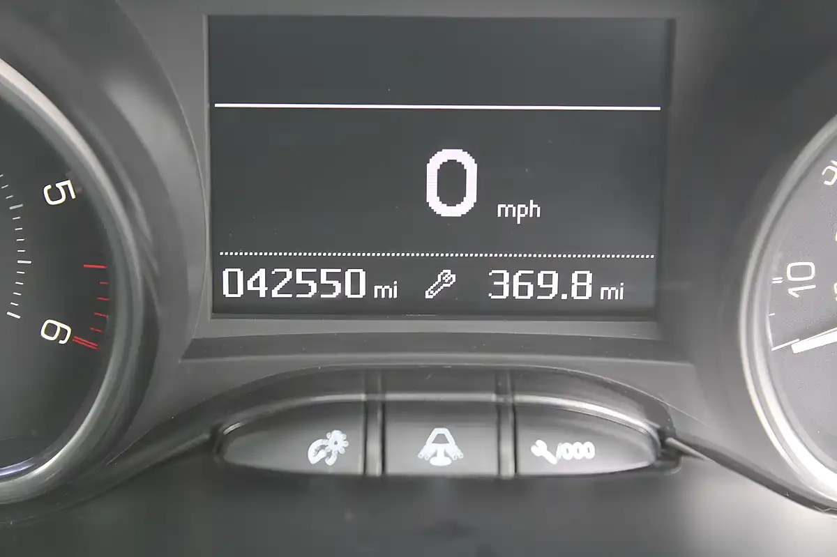Used 2015 Peugeot 2008 Allure Grey - Interior and Exterior details 18
