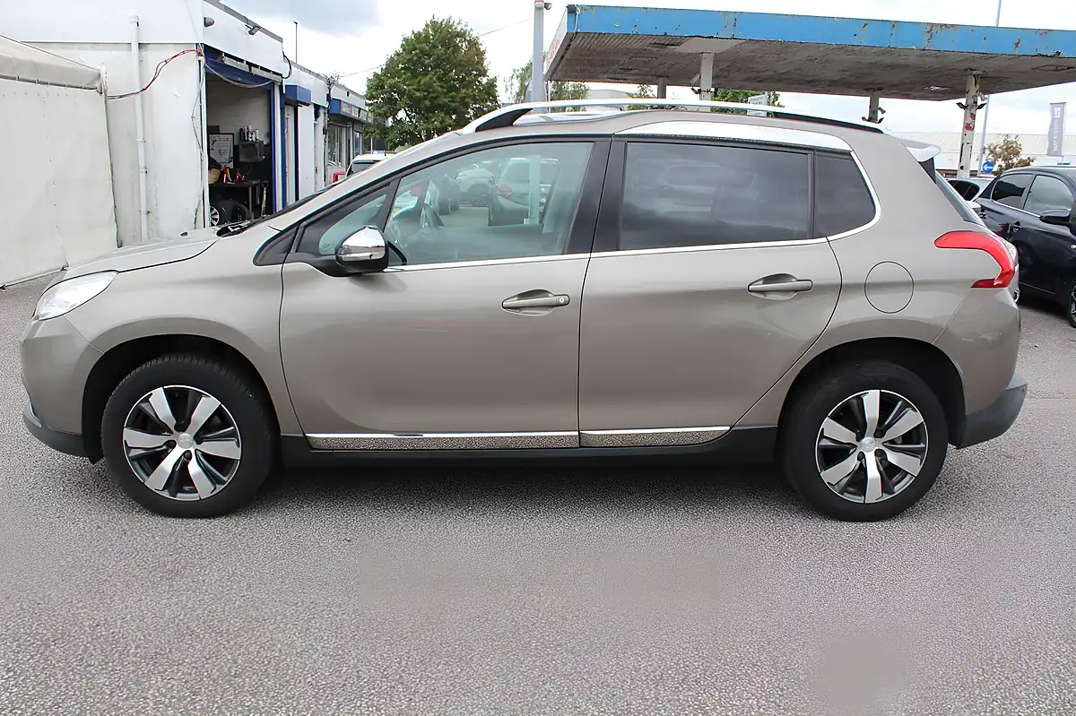 Used 2015 Peugeot 2008 Allure Grey - Interior and Exterior details 8