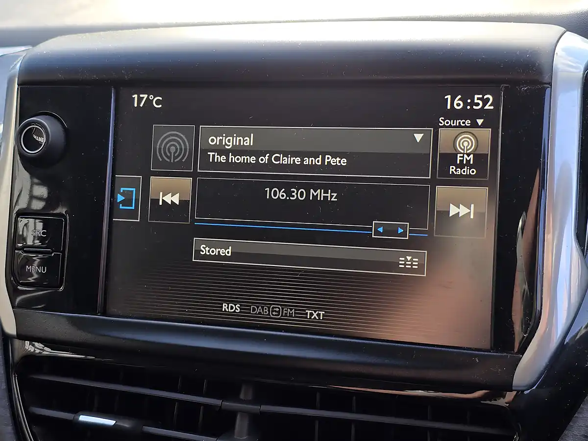 Used 2015 Peugeot 2008 Allure Red - Interior and Exterior details 10