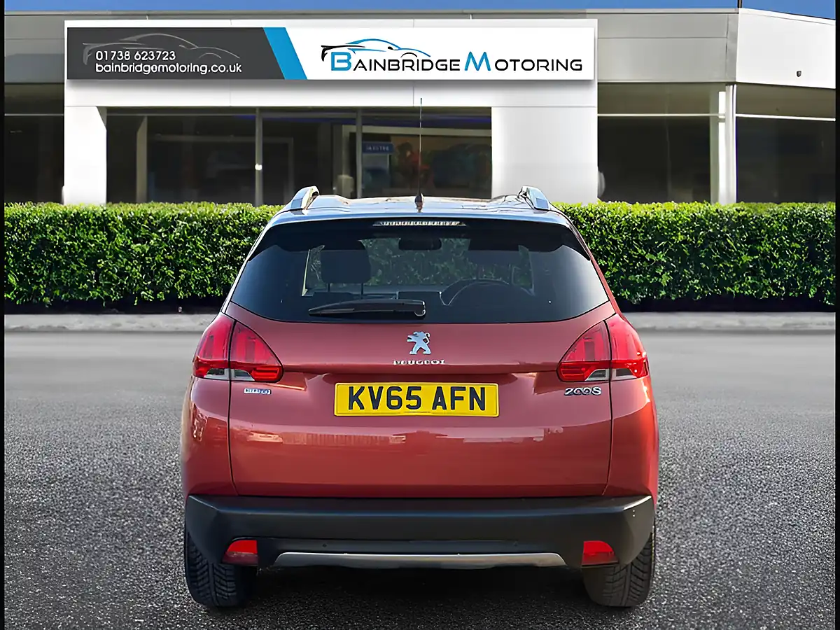 Used 2015 Peugeot 2008 Allure Red - Interior and Exterior details 4