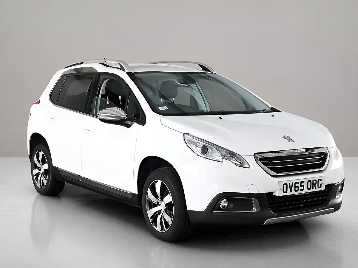 Used 2015 Peugeot 2008 Allure White - Front View