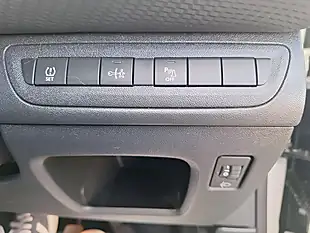 Used 2015 Peugeot 2008 Allure White - Interior and Exterior details 13