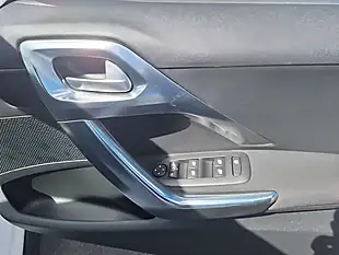 Used 2015 Peugeot 2008 Allure White - Interior and Exterior details 15