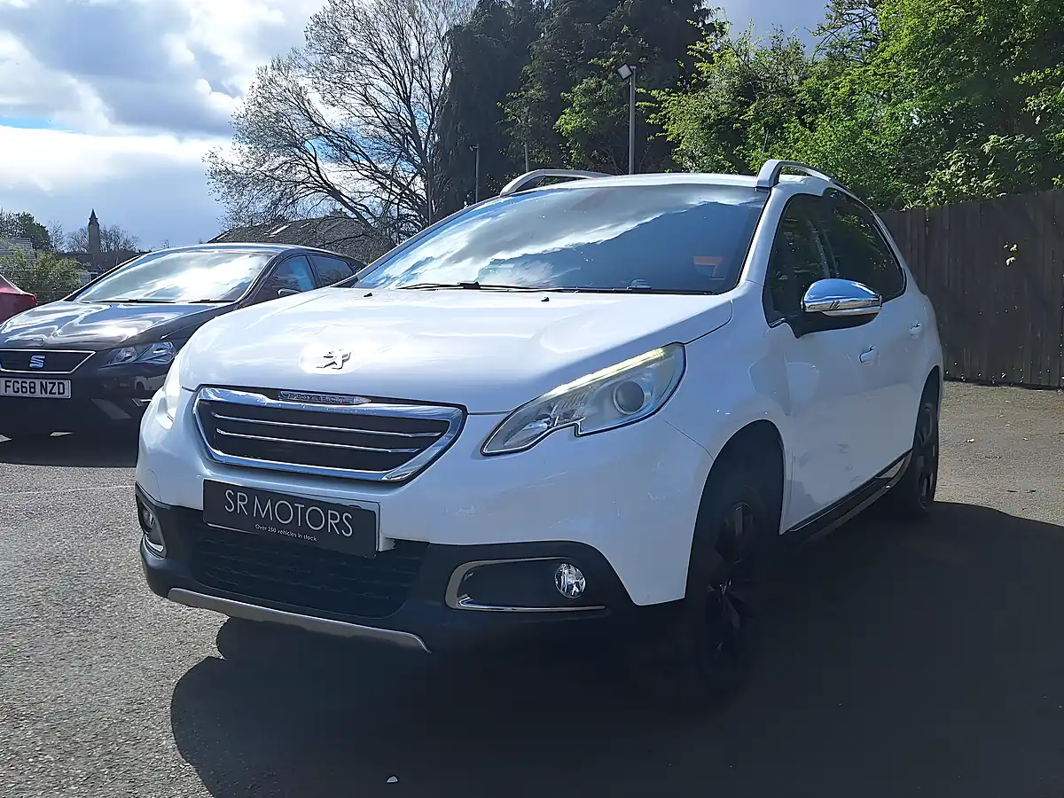 Used 2015 Peugeot 2008 Allure White - Interior and Exterior details 3