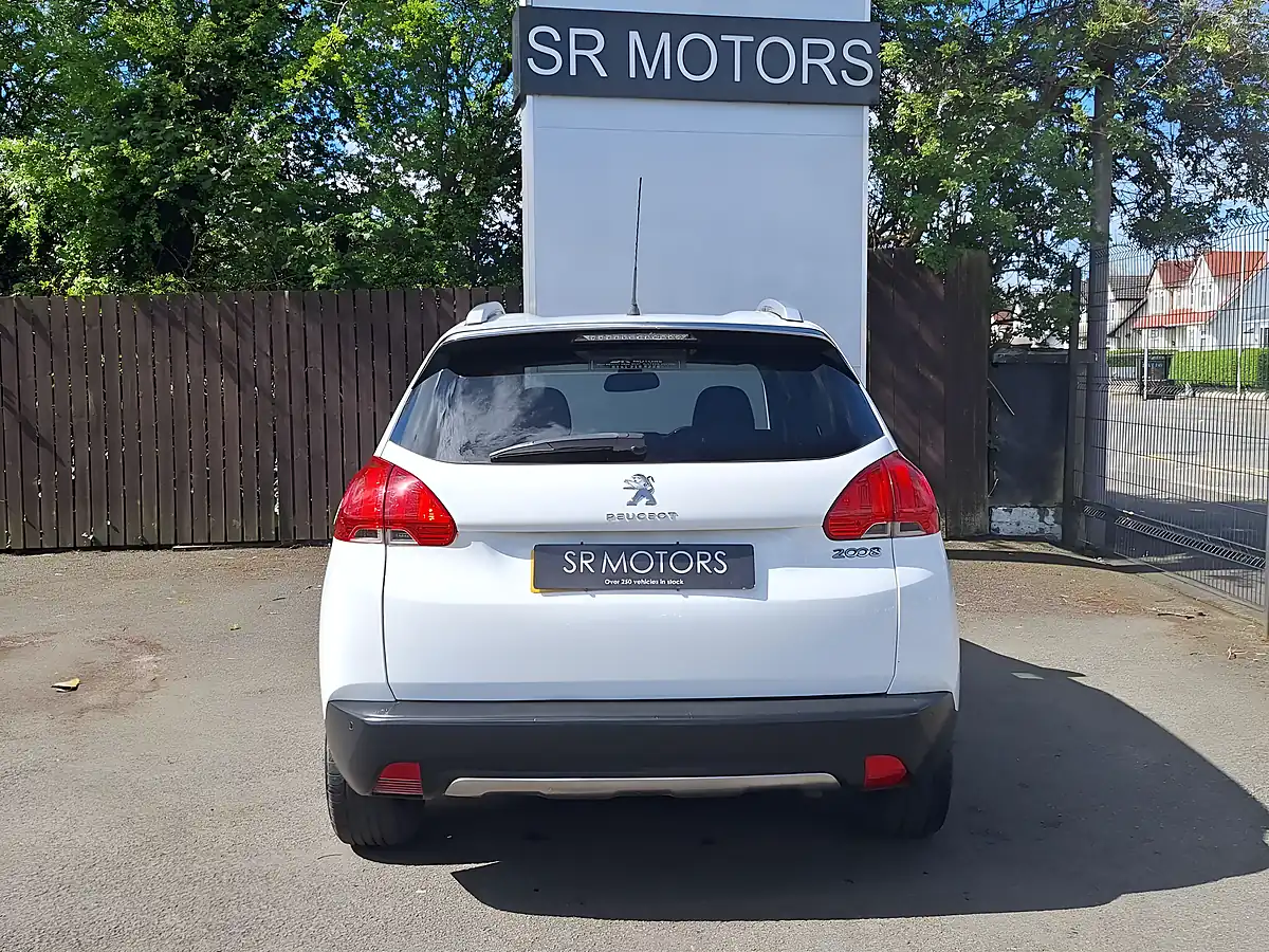 Used 2015 Peugeot 2008 Allure White - Interior and Exterior details 5