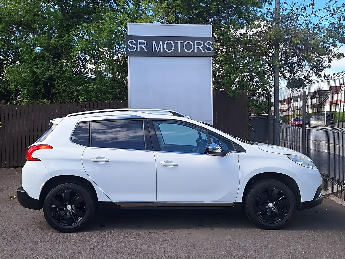 Used 2015 Peugeot 2008 Allure White - Interior and Exterior details 6