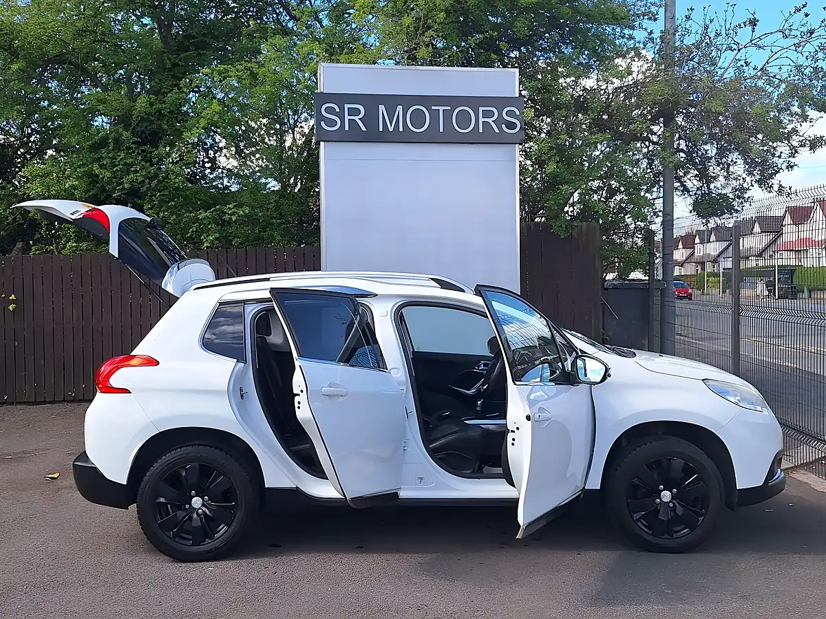 Used 2015 Peugeot 2008 Allure White - Interior and Exterior details 7