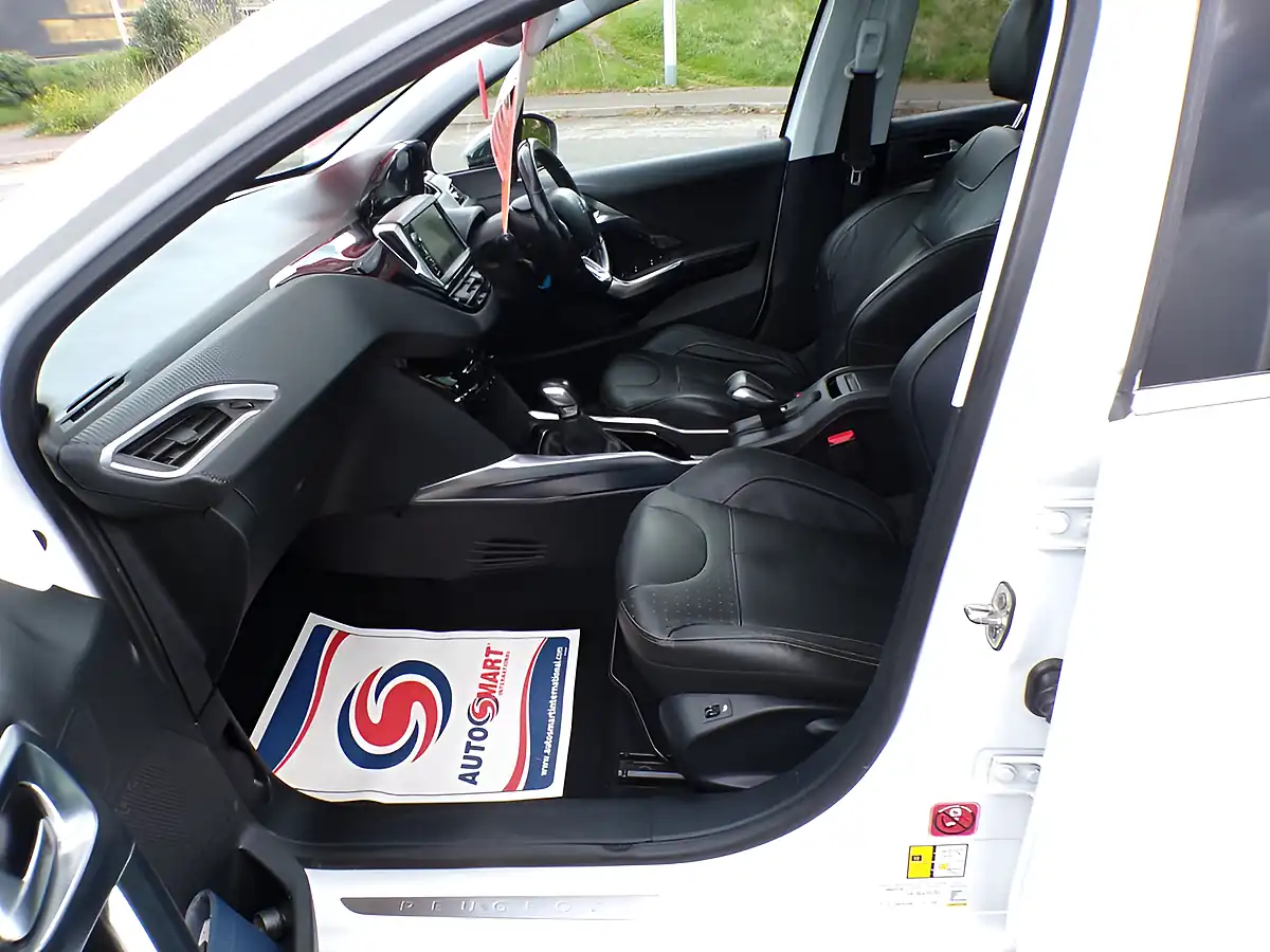 Used 2015 Peugeot 2008 Feline White - Interior and Exterior details 10