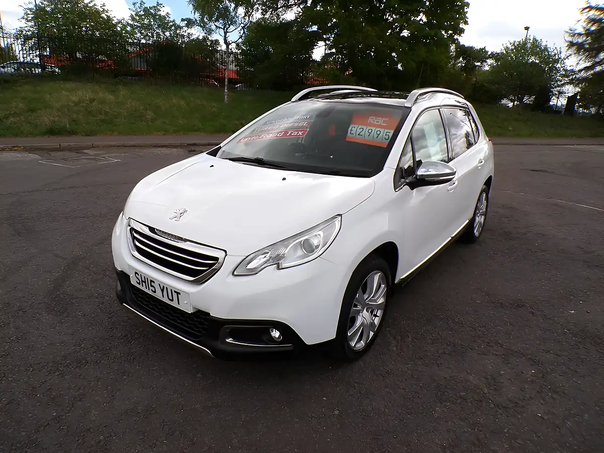 Used 2015 Peugeot 2008 Feline White - Interior and Exterior details 13