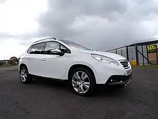 Used 2015 Peugeot 2008 Feline White - Interior and Exterior details 16