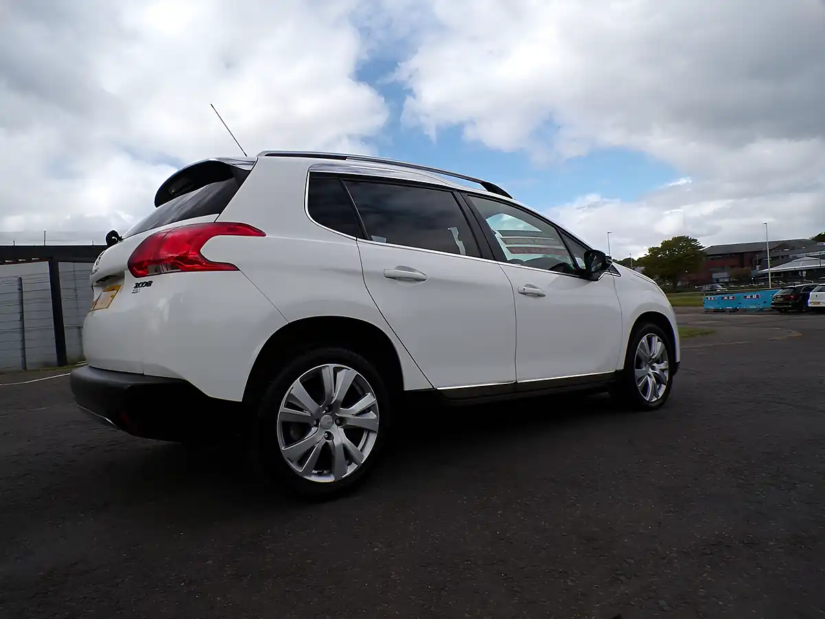 Used 2015 Peugeot 2008 Feline White - Interior and Exterior details 6