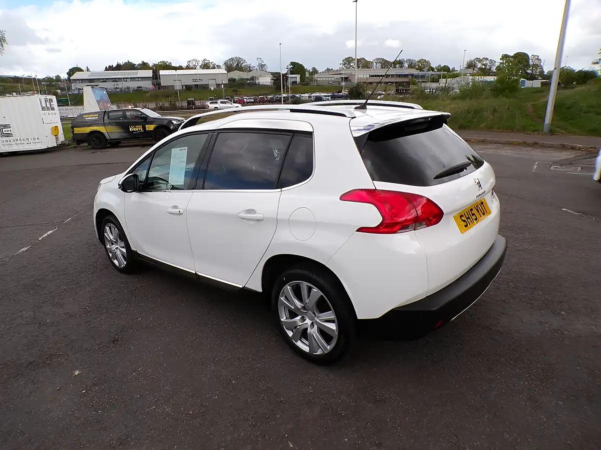 Used 2015 Peugeot 2008 Feline White - Interior and Exterior details 8
