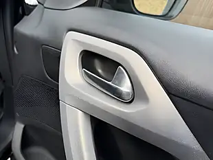 Used 2015 Peugeot 2008 Urban Cross Black - Interior and Exterior details 13