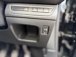 Used 2015 Peugeot 2008 Urban Cross Black - Interior and Exterior details 17