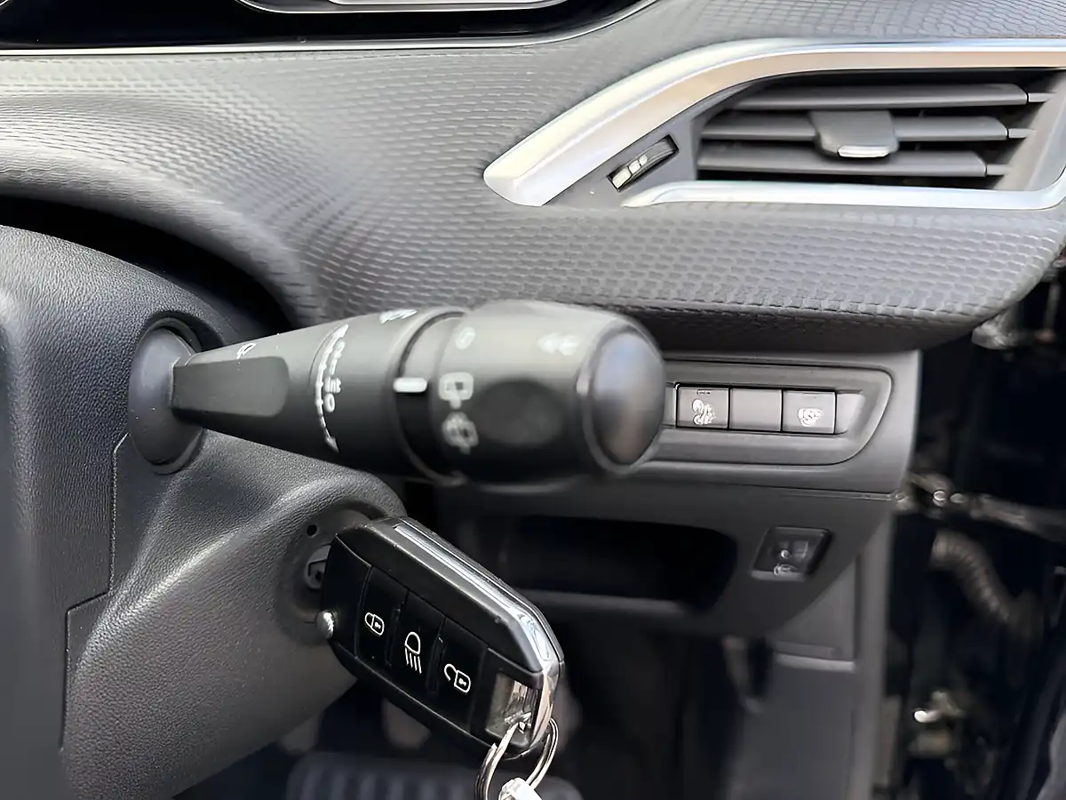 Used 2015 Peugeot 2008 Urban Cross Black - Interior and Exterior details 19