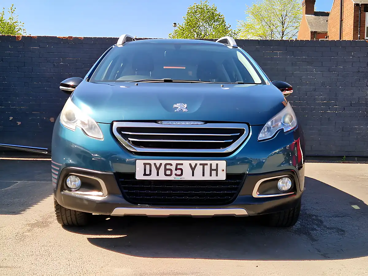 Used 2015 Peugeot 2008 Urban Cross Green - Interior and Exterior details 11