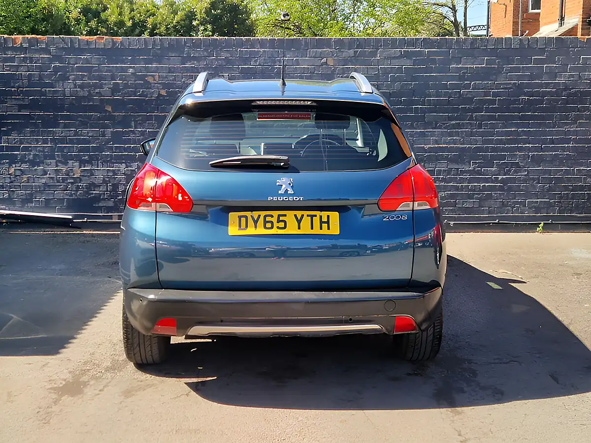 Used 2015 Peugeot 2008 Urban Cross Green - Interior and Exterior details 9