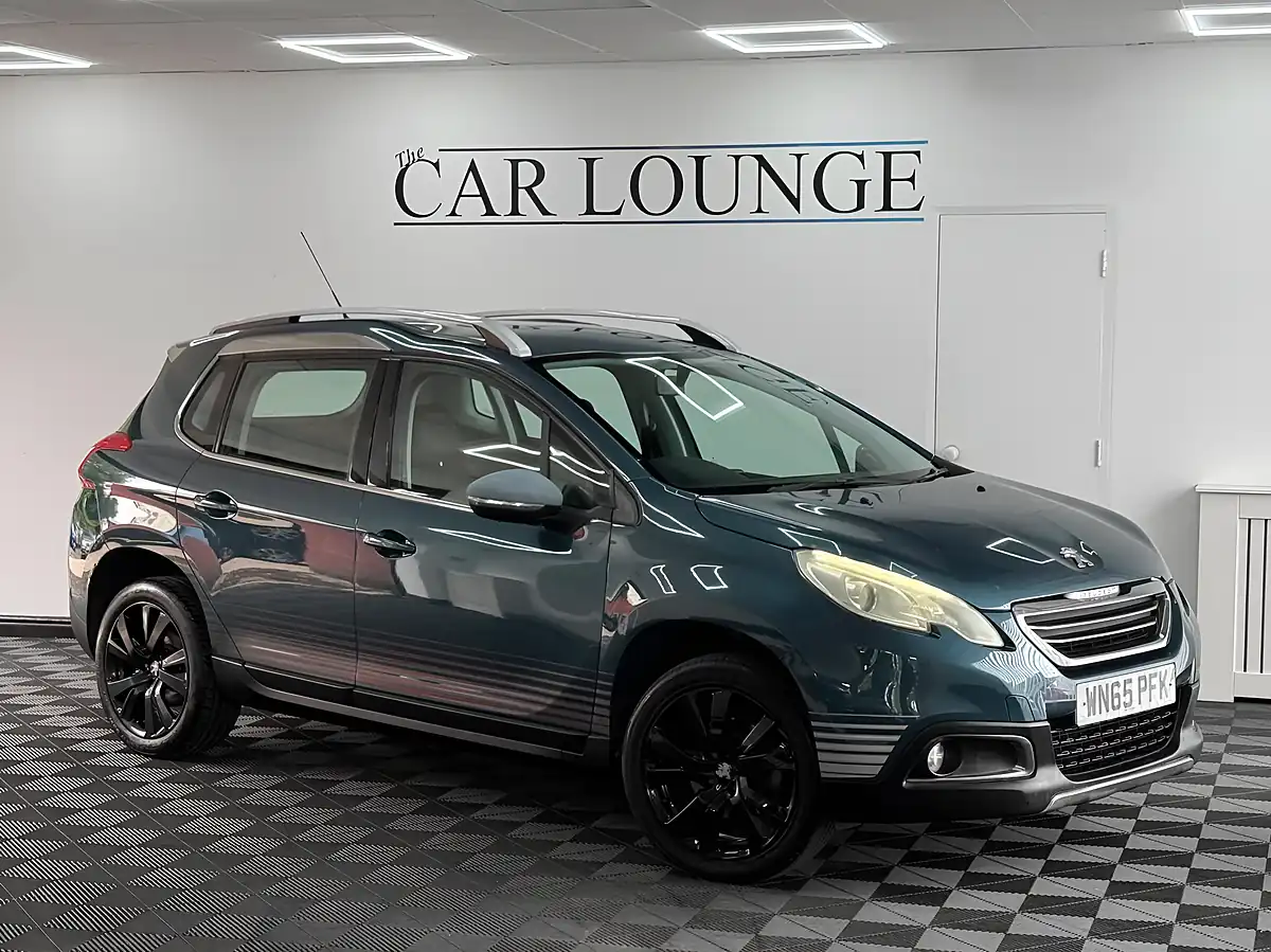Used 2015 Peugeot 2008 Urban Cross Green - Front View
