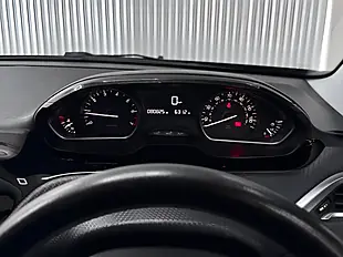 Used 2015 Peugeot 2008 Urban Cross Green - Interior and Exterior details 14