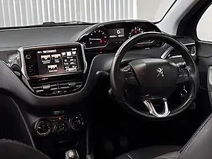 Used 2015 Peugeot 2008 Urban Cross Green - Interior and Exterior details 2