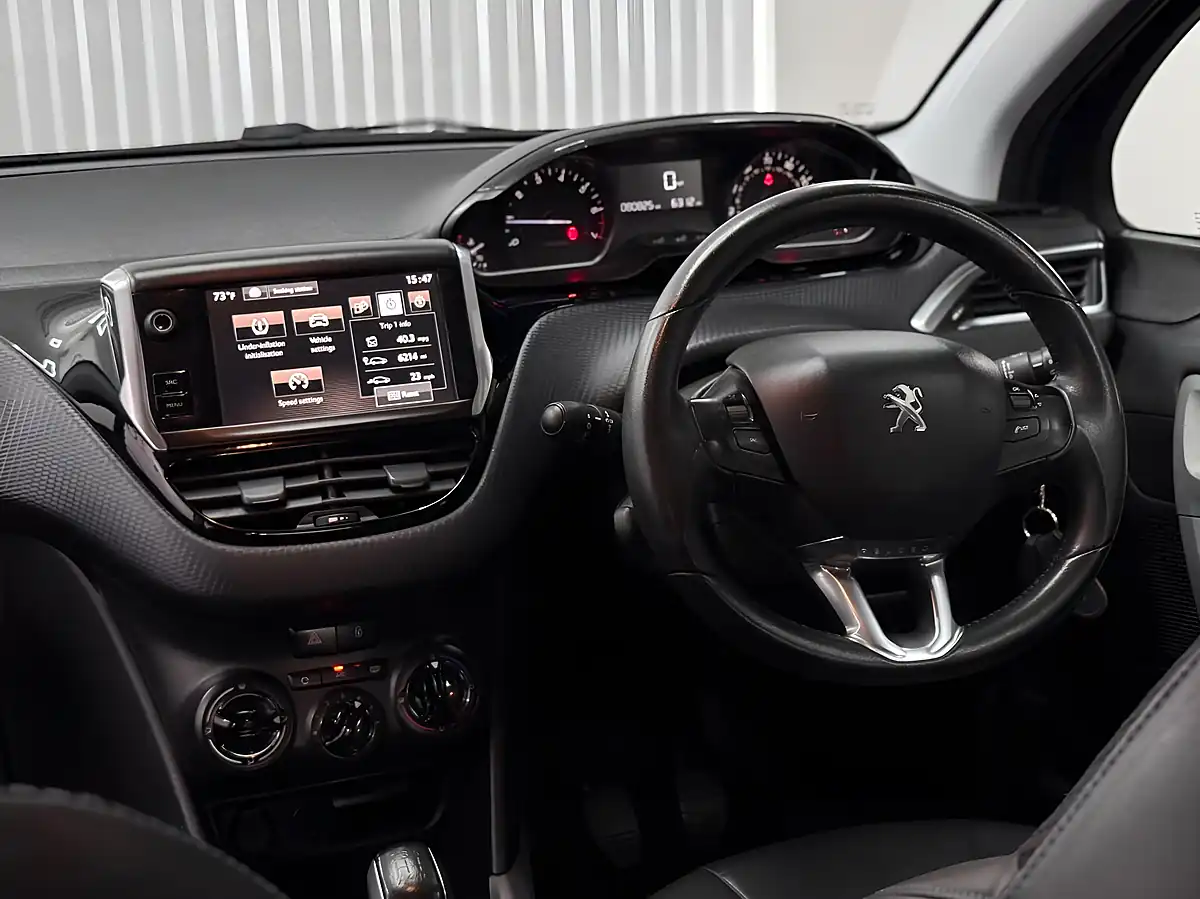 Used 2015 Peugeot 2008 Urban Cross Green - Interior and Exterior details 2