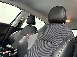 Used 2015 Peugeot 2008 Urban Cross Green - Interior and Exterior details 3