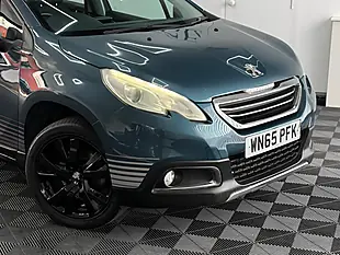 Used 2015 Peugeot 2008 Urban Cross Green - Interior and Exterior details 6