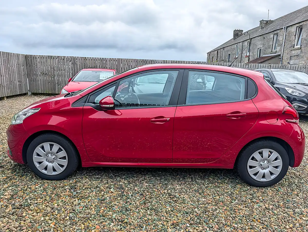 Used 2015 Peugeot 208 Access Red - Interior and Exterior details 10