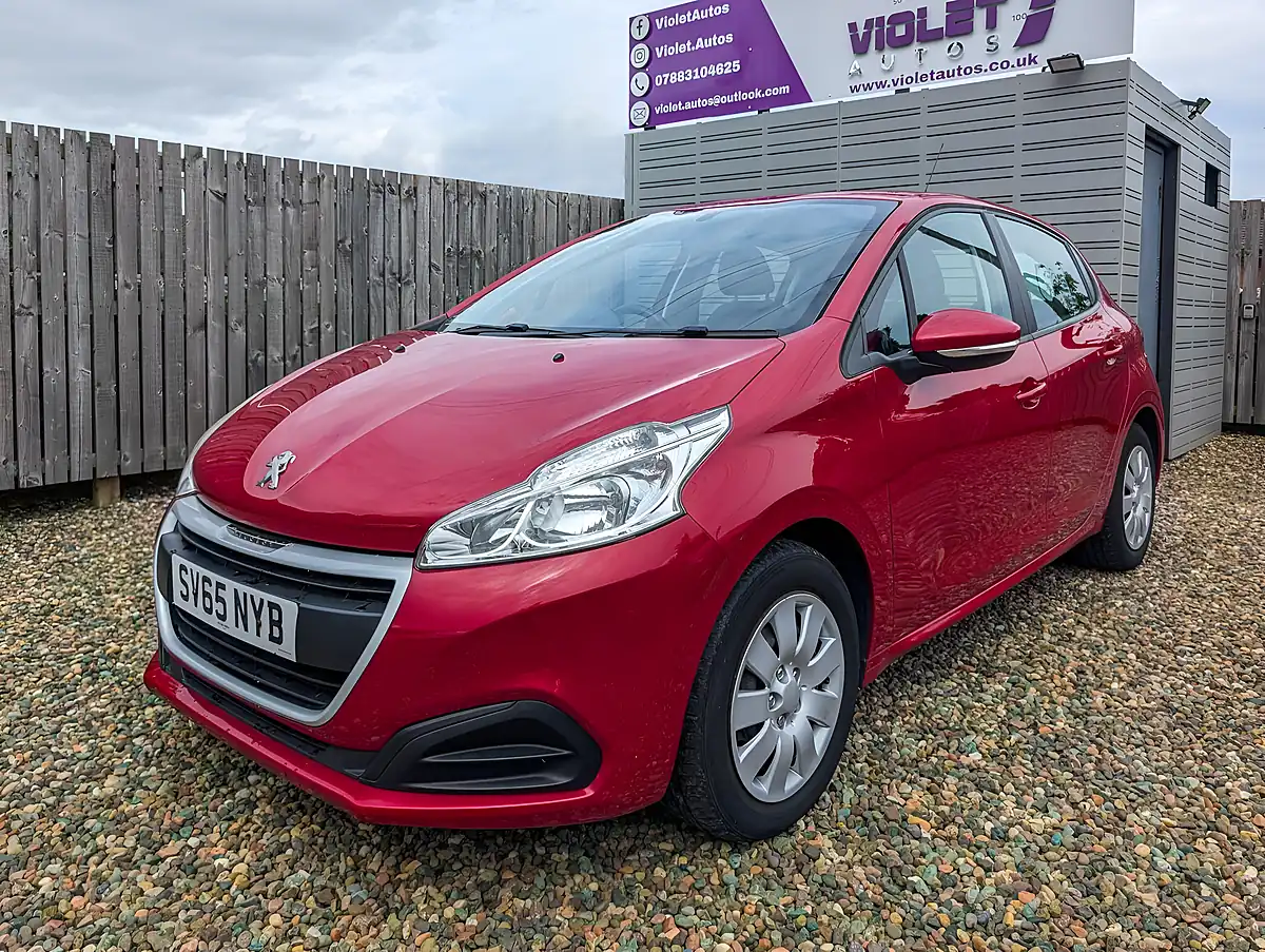 Used 2015 Peugeot 208 Access Red - Interior and Exterior details 3