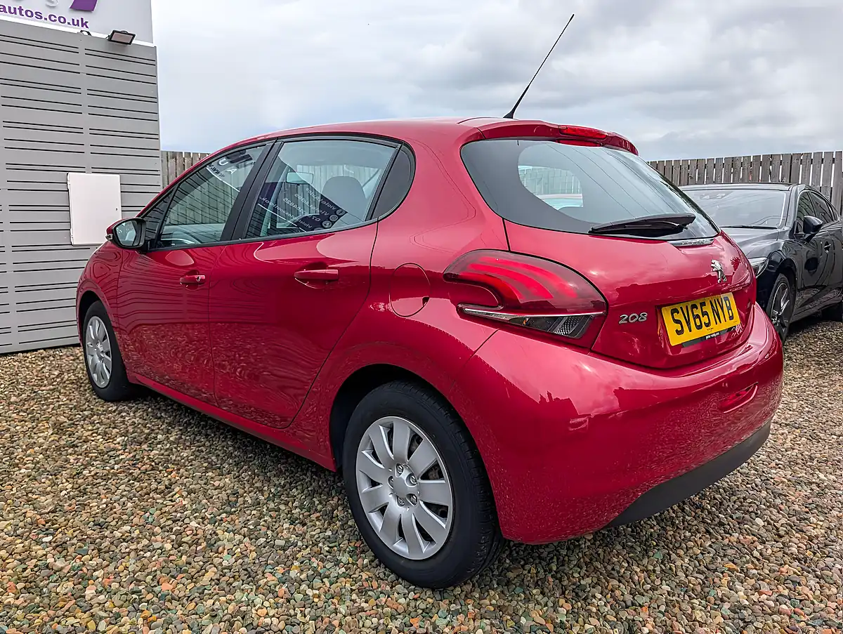 Used 2015 Peugeot 208 Access Red - Interior and Exterior details 4