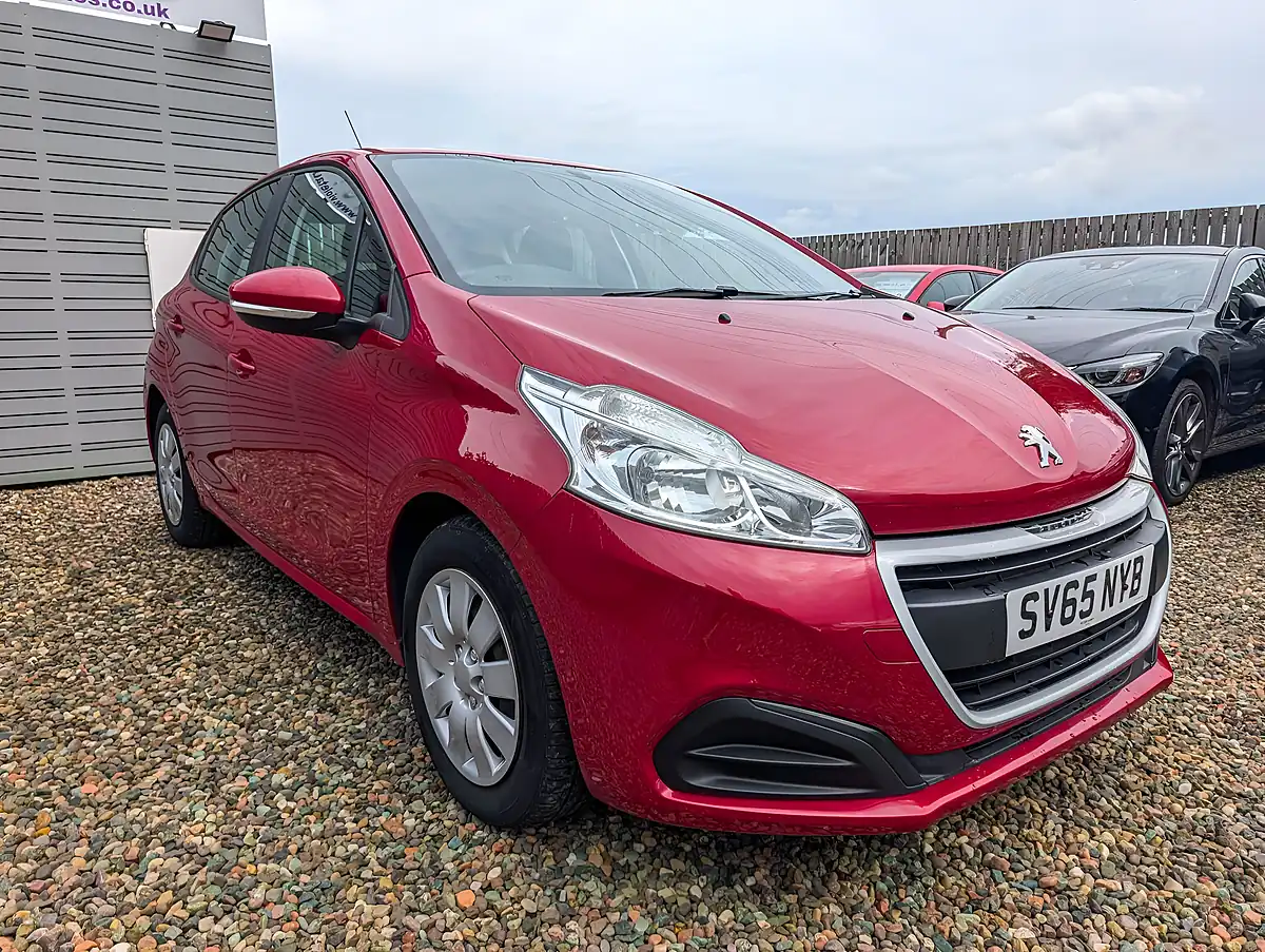 Used 2015 Peugeot 208 Access Red - Interior and Exterior details 5
