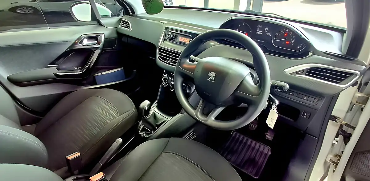Used 2015 Peugeot 208 Access White - Interior and Exterior details 12