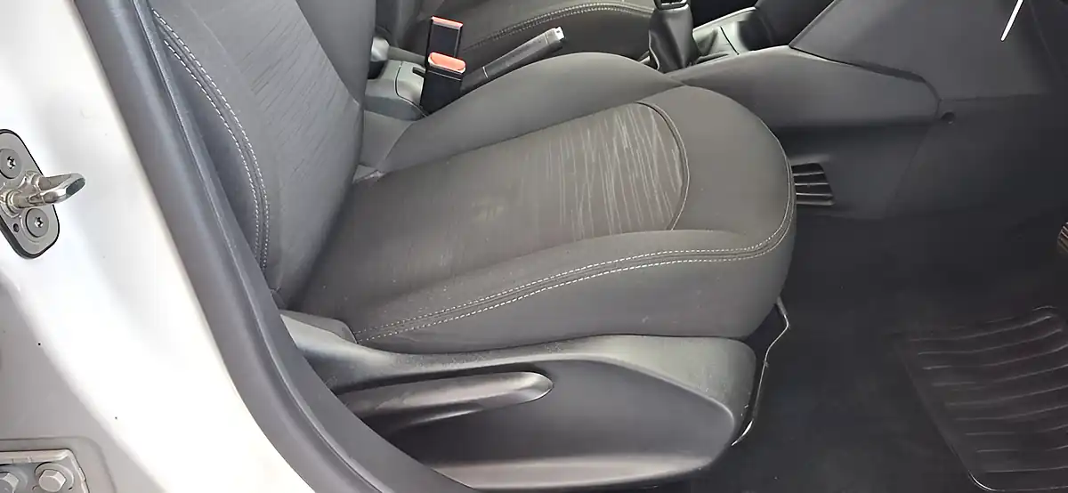 Used 2015 Peugeot 208 Access White - Interior and Exterior details 15