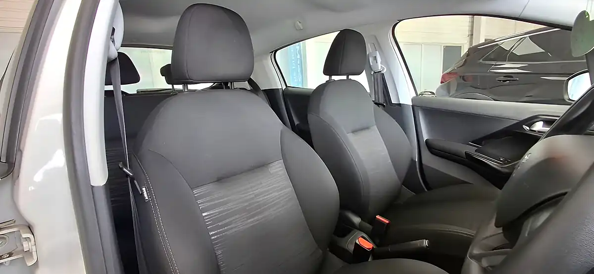 Used 2015 Peugeot 208 Access White - Interior and Exterior details 16