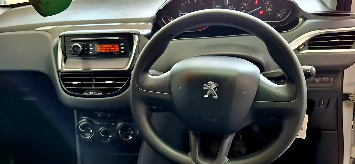 Used 2015 Peugeot 208 Access White - Interior and Exterior details 17