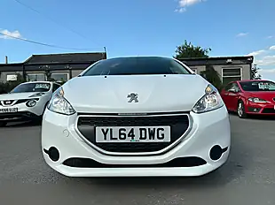 Used 2015 Peugeot 208 Access White - Interior and Exterior details 12
