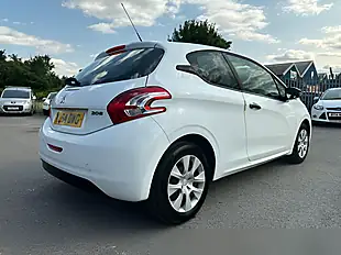 Used 2015 Peugeot 208 Access White - Interior and Exterior details 13