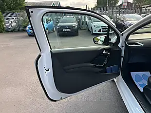 Used 2015 Peugeot 208 Access White - Interior and Exterior details 20