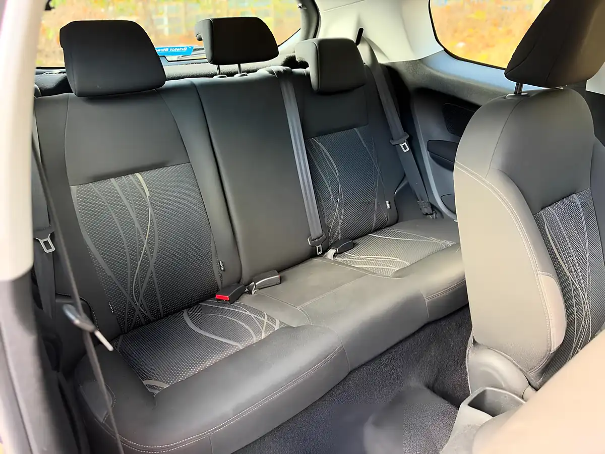 Used 2015 Peugeot 208 Active Blue - Interior and Exterior details 12