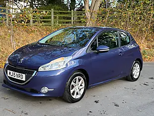 Used 2015 Peugeot 208 Active Blue - Interior and Exterior details 3