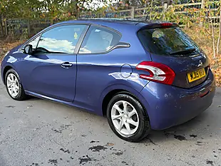 Used 2015 Peugeot 208 Active Blue - Interior and Exterior details 5