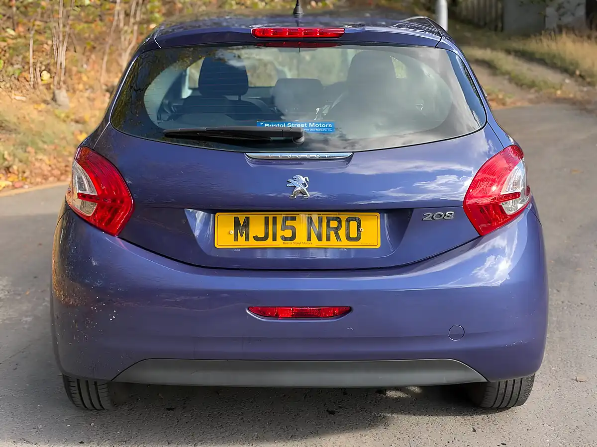 Used 2015 Peugeot 208 Active Blue - Interior and Exterior details 7