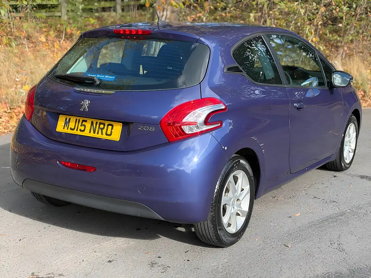 Used 2015 Peugeot 208 Active Blue - Interior and Exterior details 9