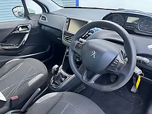 Used 2015 Peugeot 208 Active Pure White - Interior and Exterior details 8