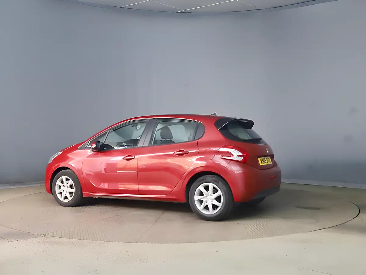 Used 2015 Peugeot 208 Active Red - Interior and Exterior details 3